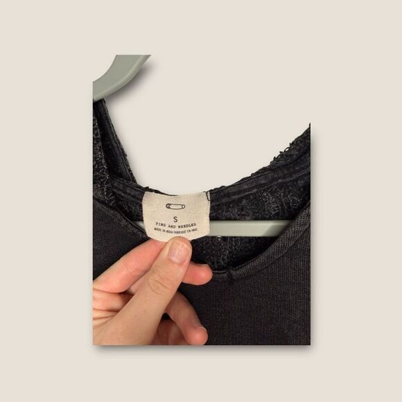 Pins & Needles Anthropologie Embroidered Floral Sleeve Top Size Small - Picture 5 of 5